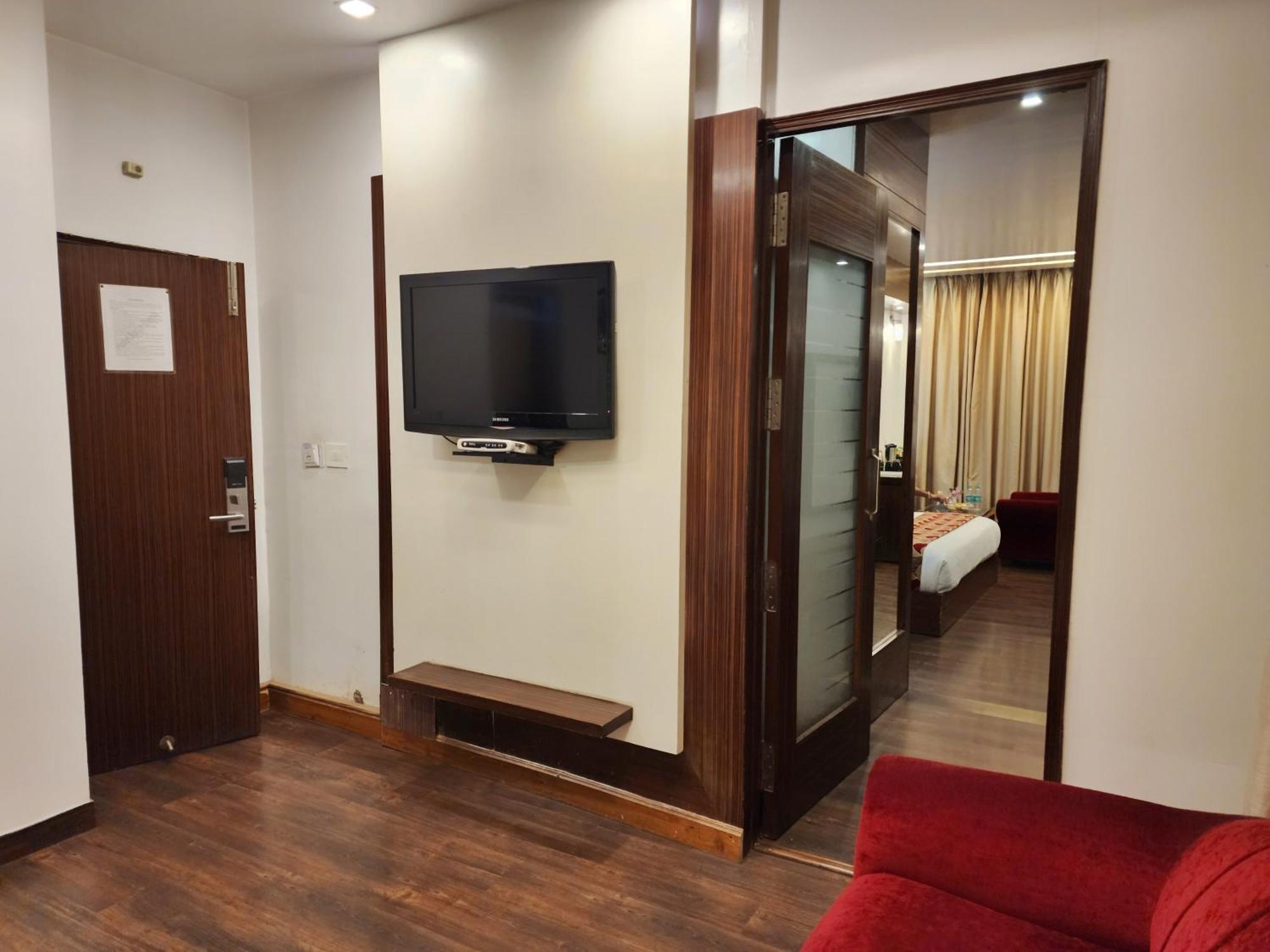 Hotel Surya Shimla Exterior photo