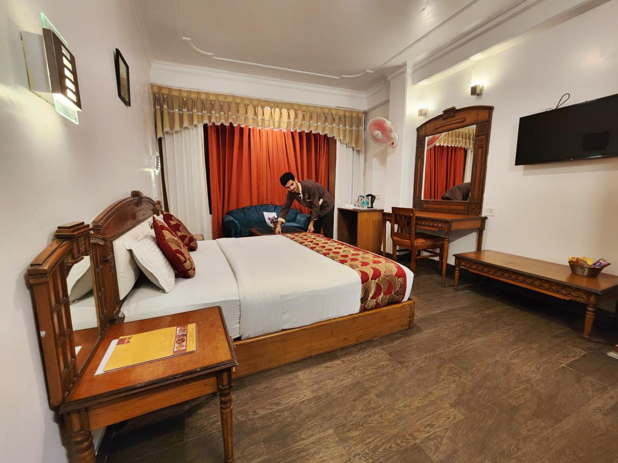 Hotel Surya Shimla Exterior photo